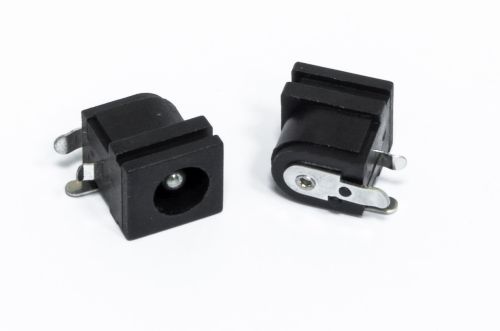 Virtaliitin, TOSHIBA Tecra 8000