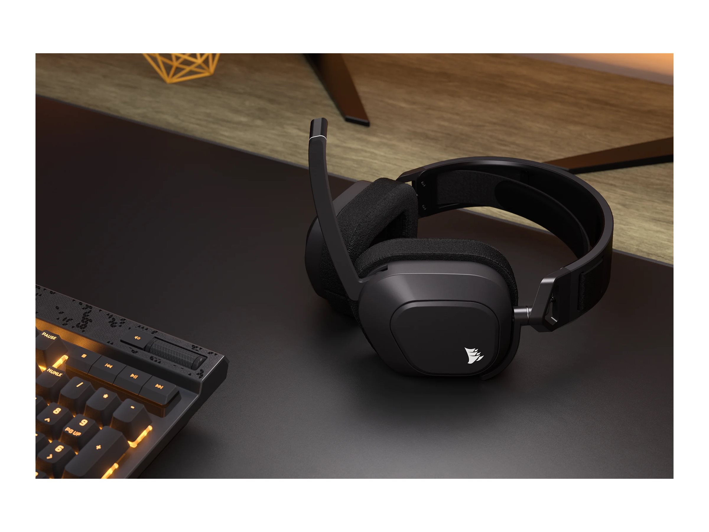 CORSAIR HS80 MAX langattomat kuulokkeet teräksenharmaa