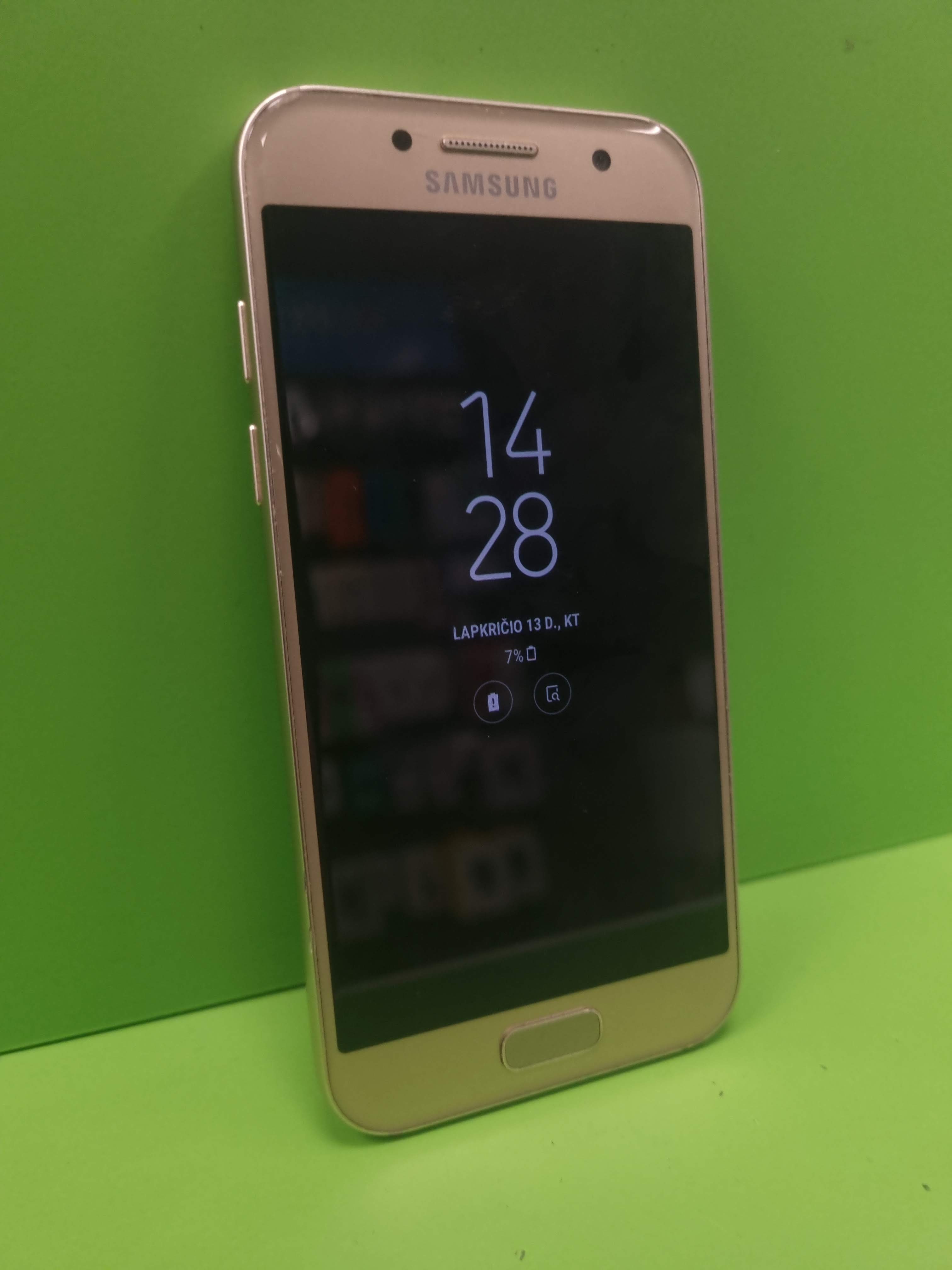 Samsung Galaxy A3 16GB (käytetty)