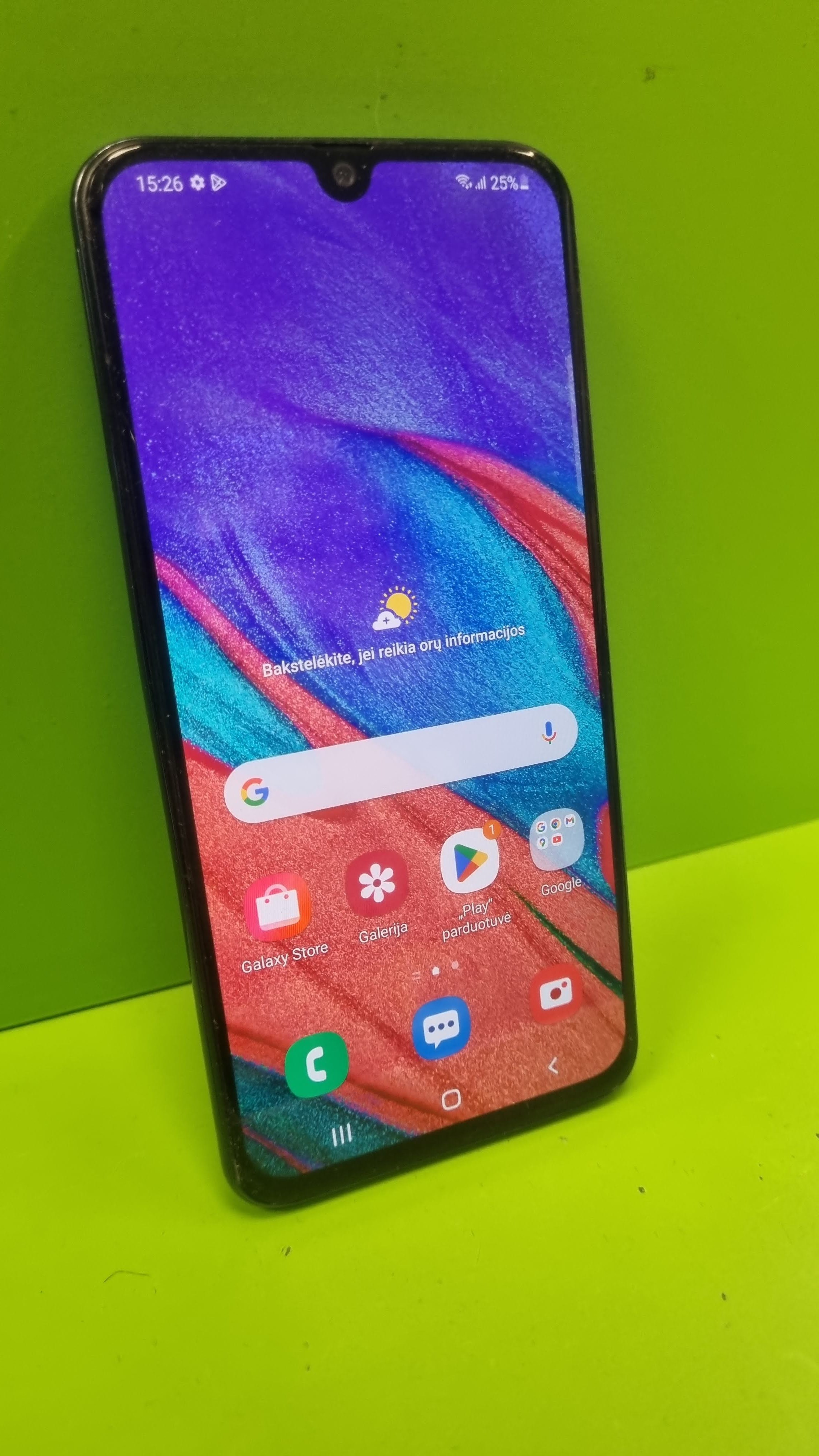 Samsung Galaxy A40 64GB (käytetty)