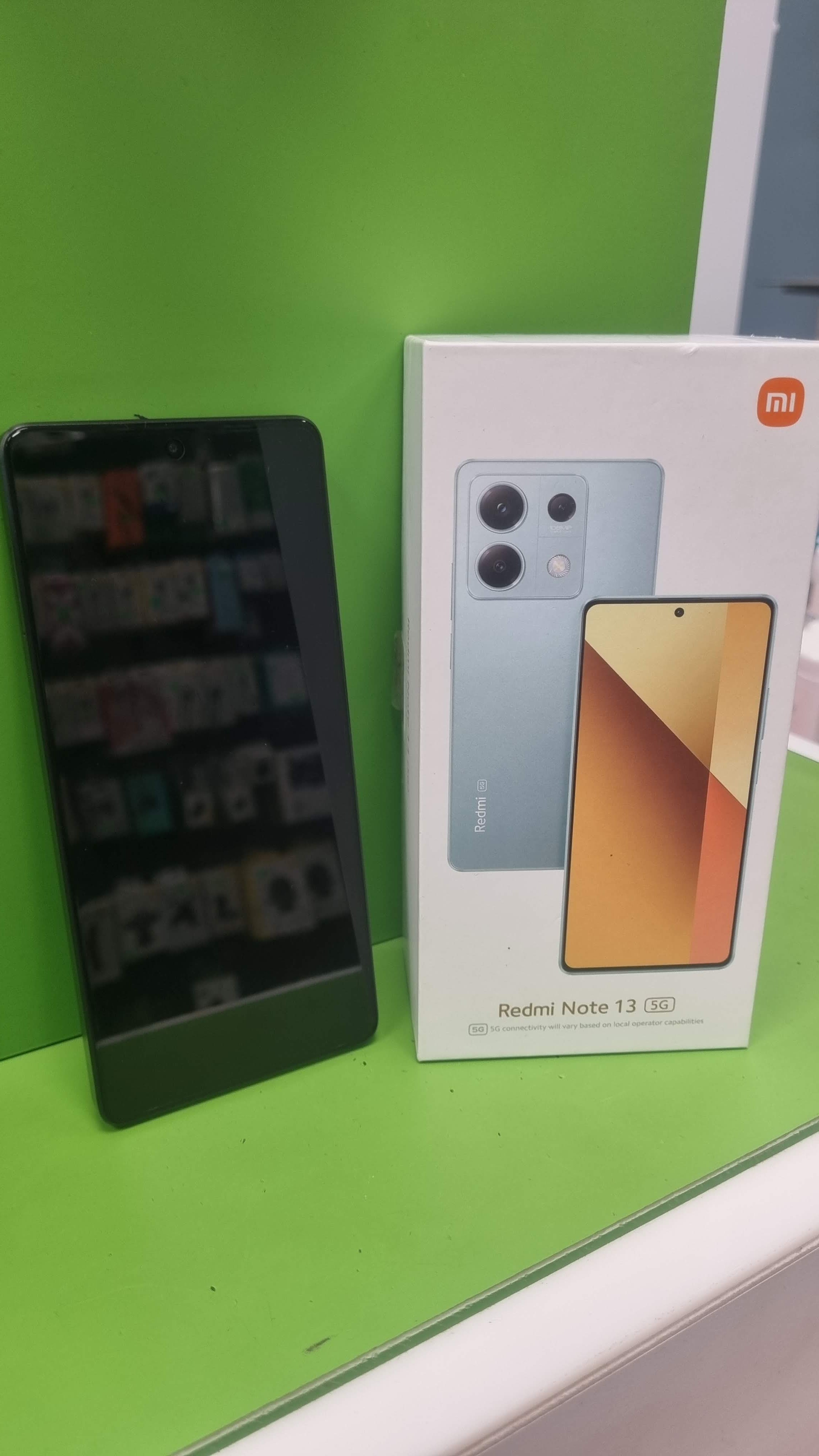 Redmi Note 13 256GB (esittelytuote)