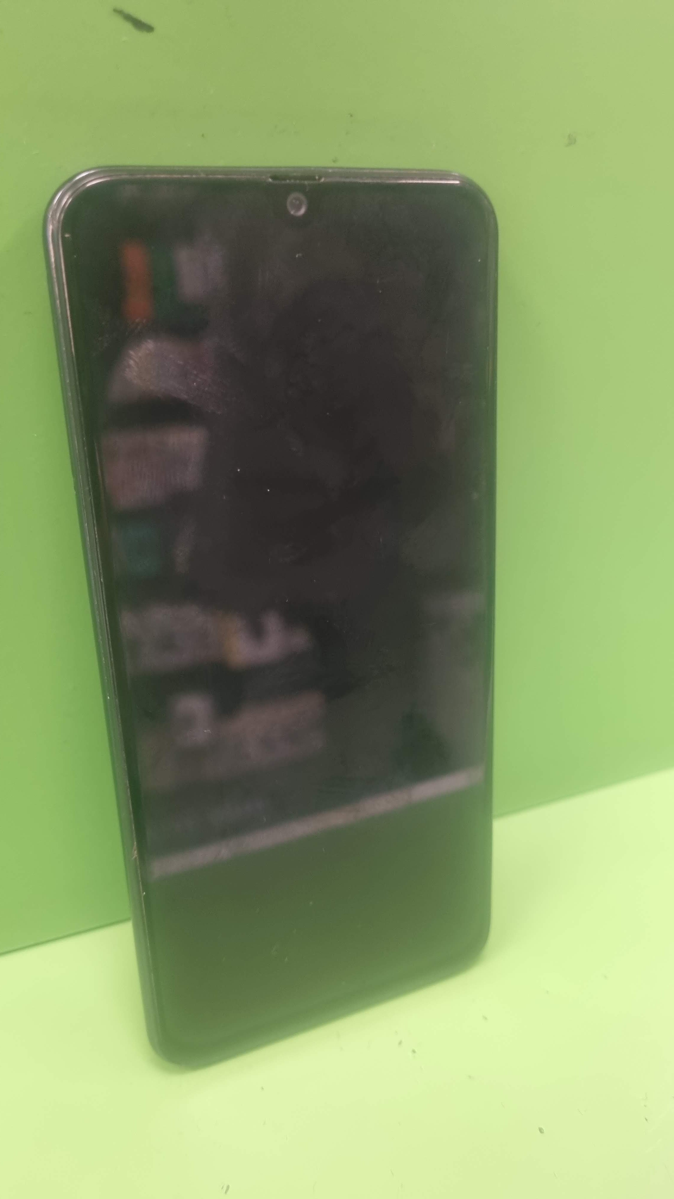 Samsung Galaxy A40 64GB (käytetty)