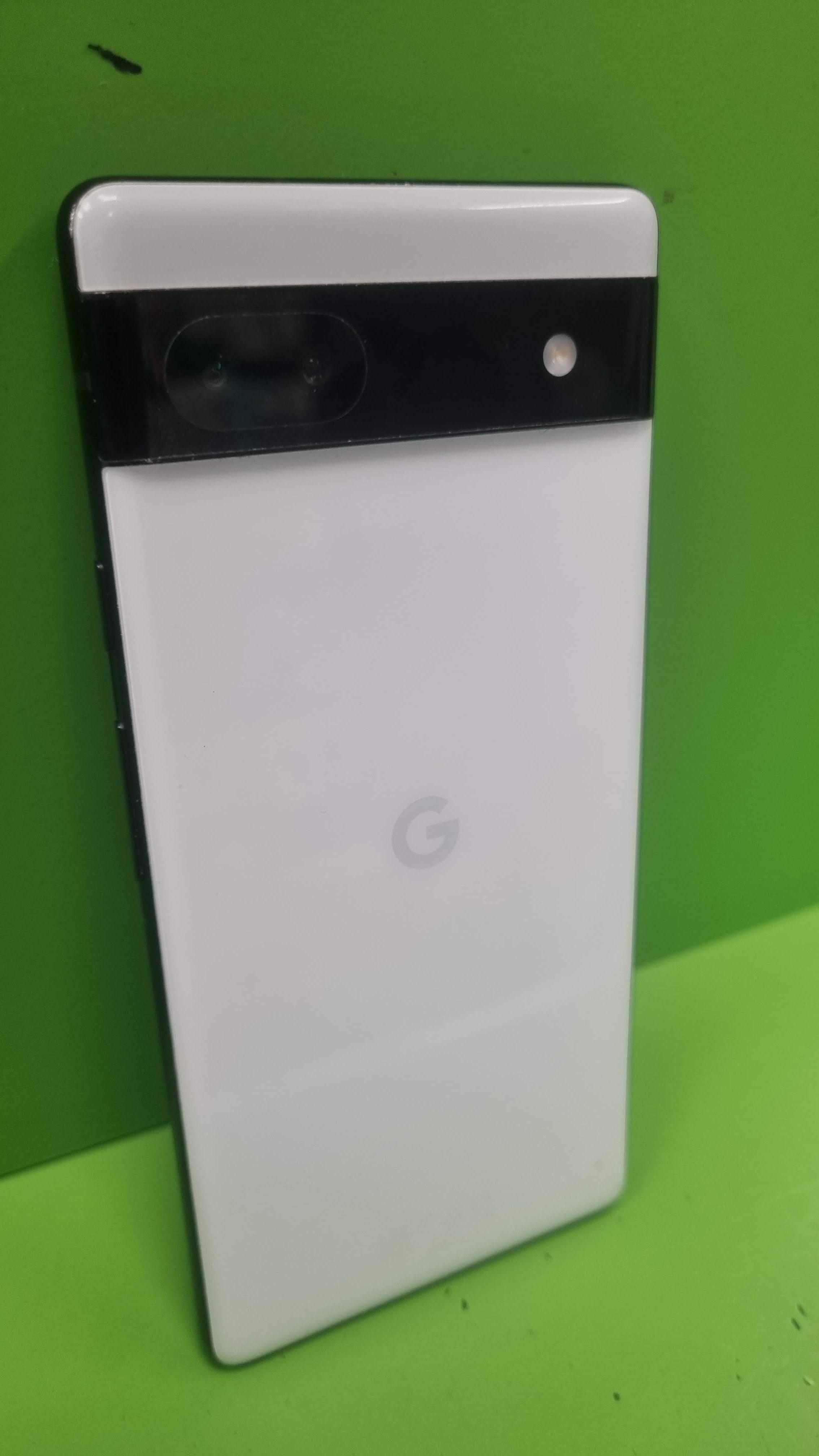 Google pixel 6a 128GB (käytetty)