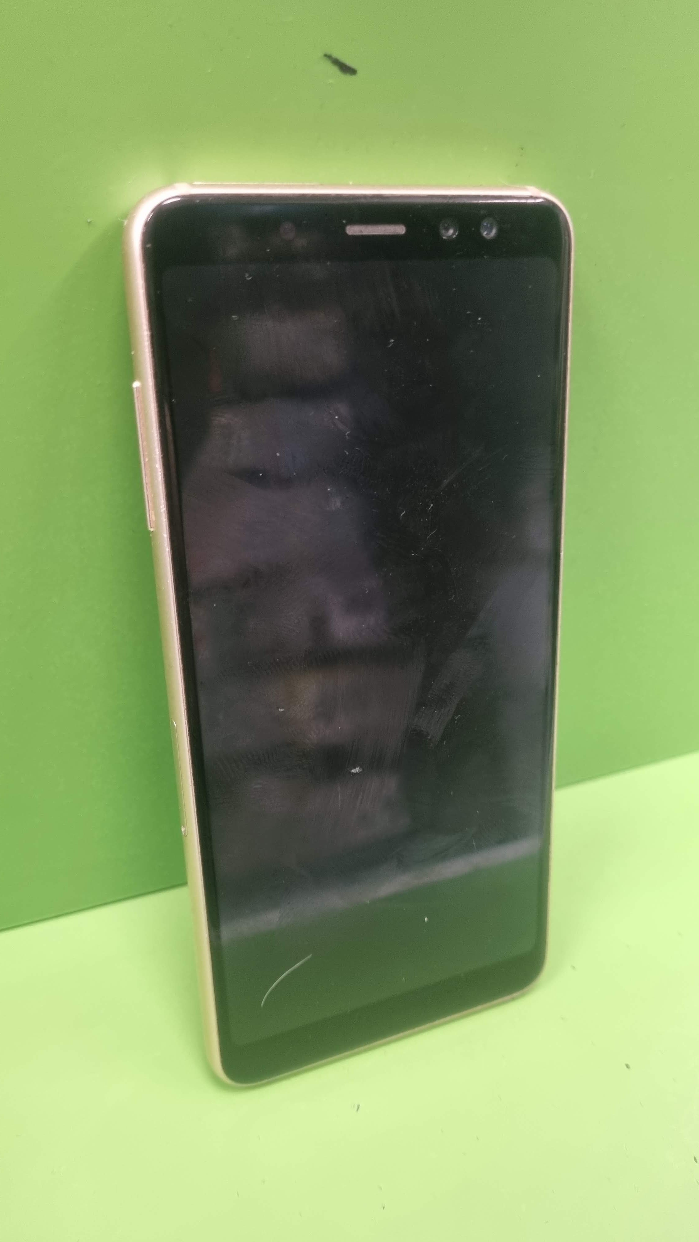 Samsung Galaxy A8 A530 32GB (käytetty)