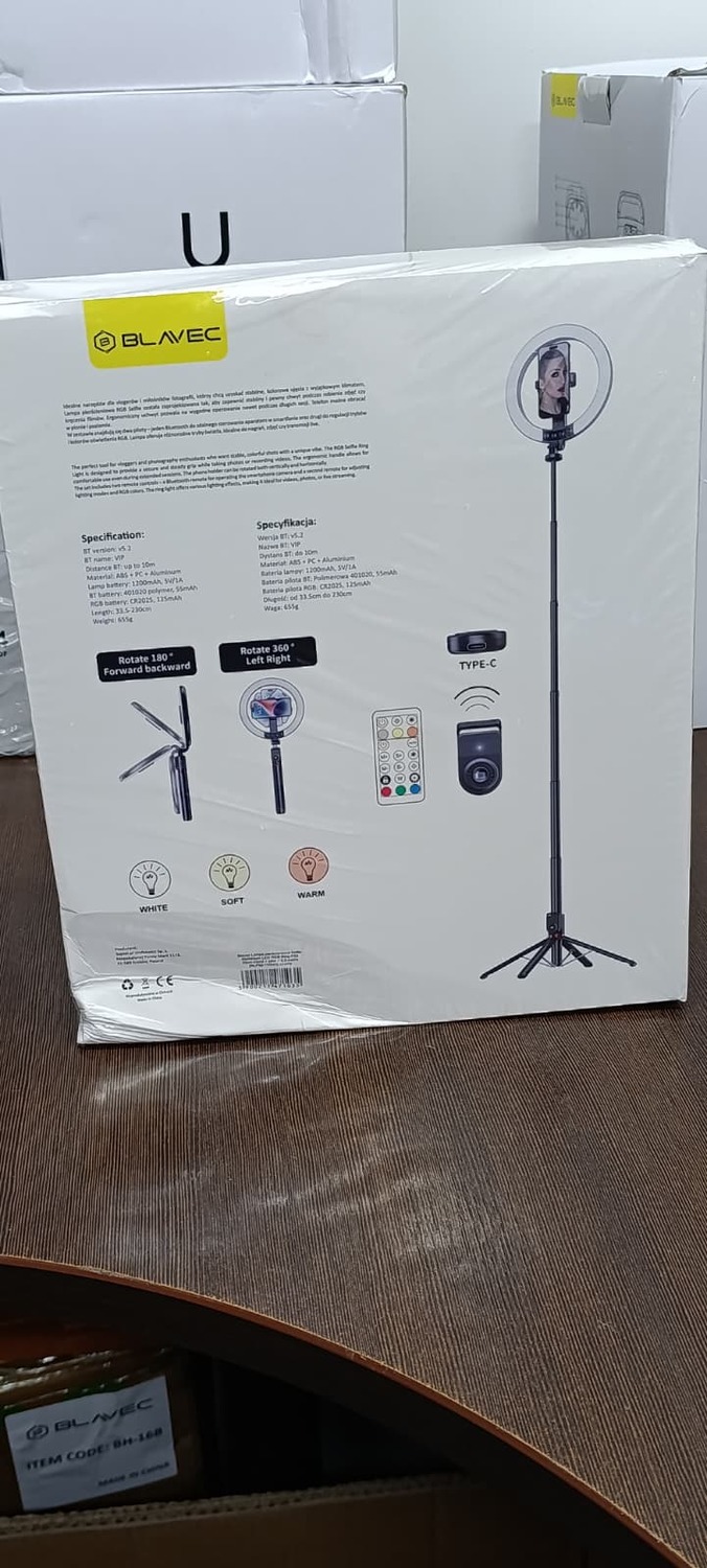 Blavec Selfie Ring Lamp Aluminium Aura LED RGB P-50 25 cm kolmijalka + kauko-ohjain + 2,3 m musta (vaurioitunut pakkaus)