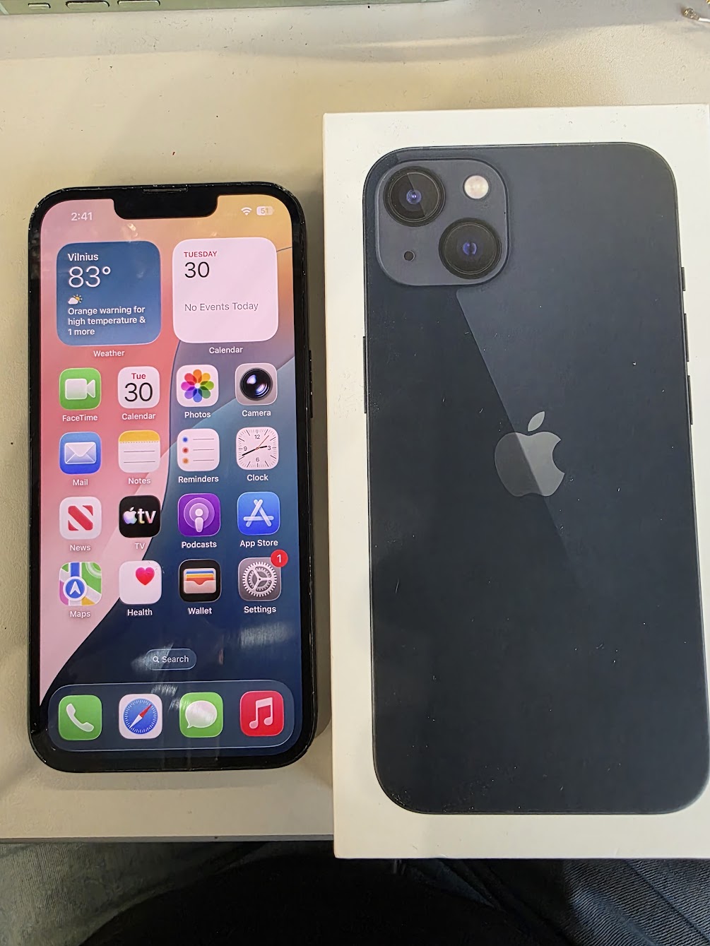 Apple iPhone 13 128GB (Käytetty tuote)