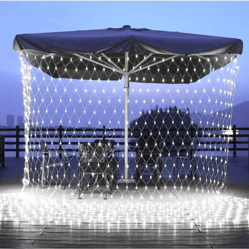 LED-valoverho (320 lamppua) 3M x 2M kylmä valkoinen