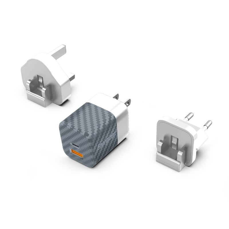Energizer Ultimate A38QMU GaN-matkalaturi EU-, UK- ja US-pistokkeilla, USB-C + USB-A, 38 W PD + QC 3,0, hopeanvärinen